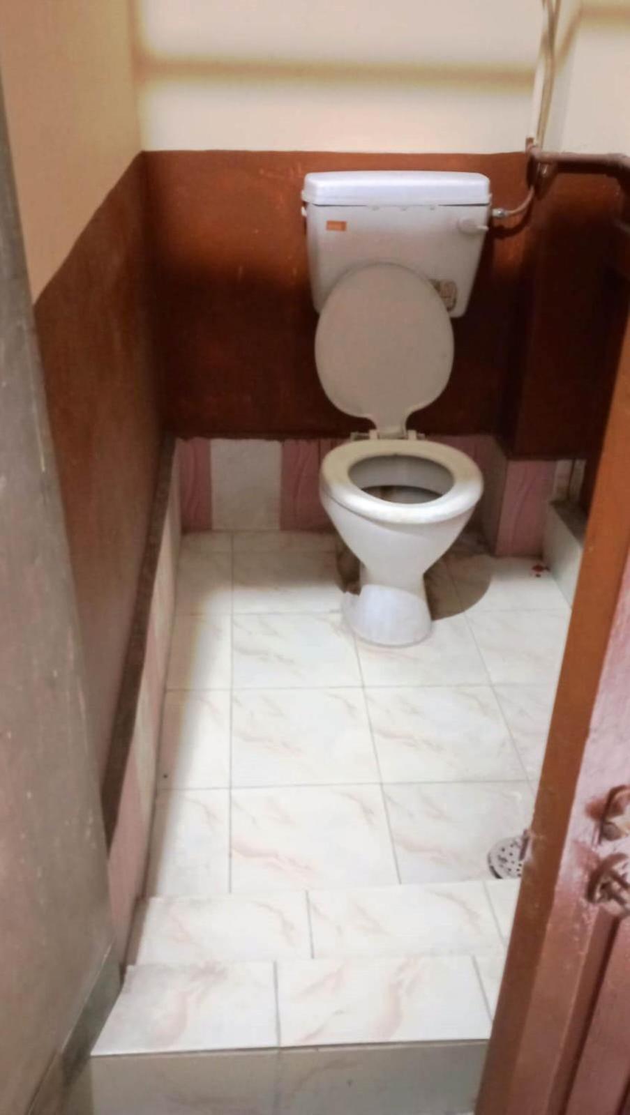 ורנאסי Tiwari Palace Modern Vision Guest House מראה חיצוני תמונה